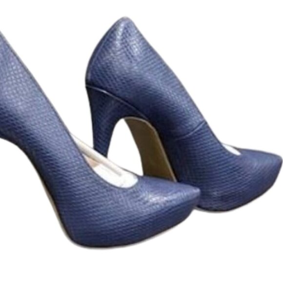 BCBGeneration Penni Navy Heels Size 6.5M/37 - Picture 1 of 9